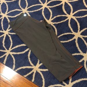Lulu lemon Capri length reversible pants